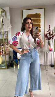 Embroidered Puff Sleeve Top